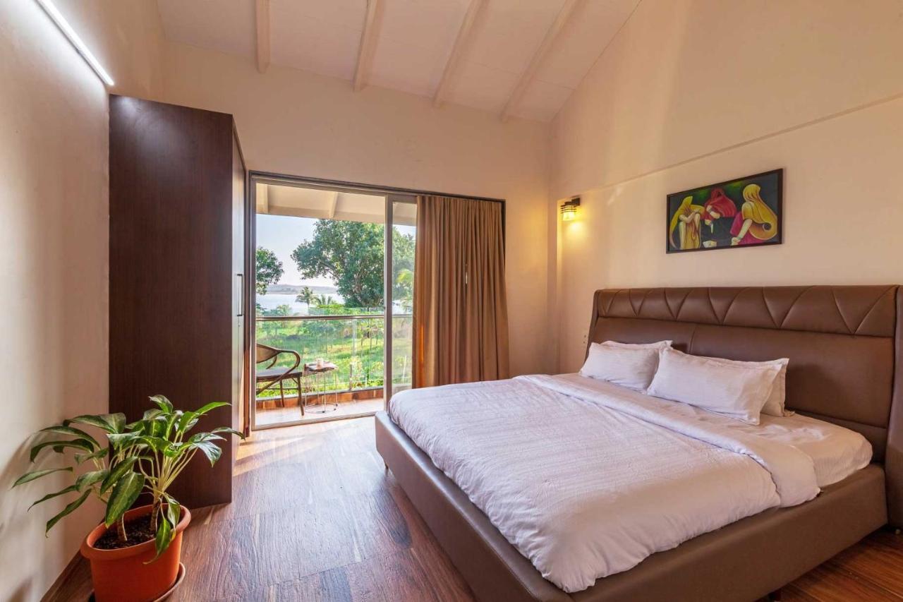 Luna Villa By Stayvista - Lakeside Charm With Terrace, Lush Lawn & Modern Decor Nashik Exterior foto